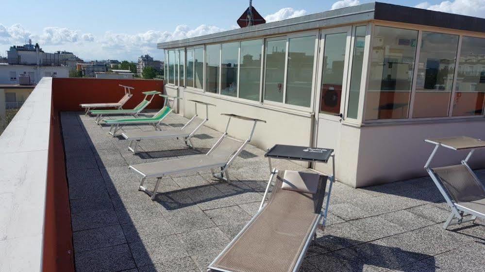 Hotel Venere Rímini Exterior foto